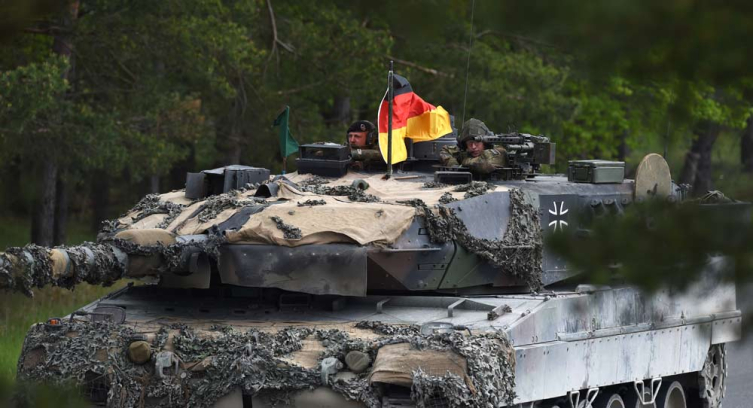 Almanya, gelecek dönemde savunma sanayii için 100 milyar Euro gibi rekor bir bütçe ayırdı.